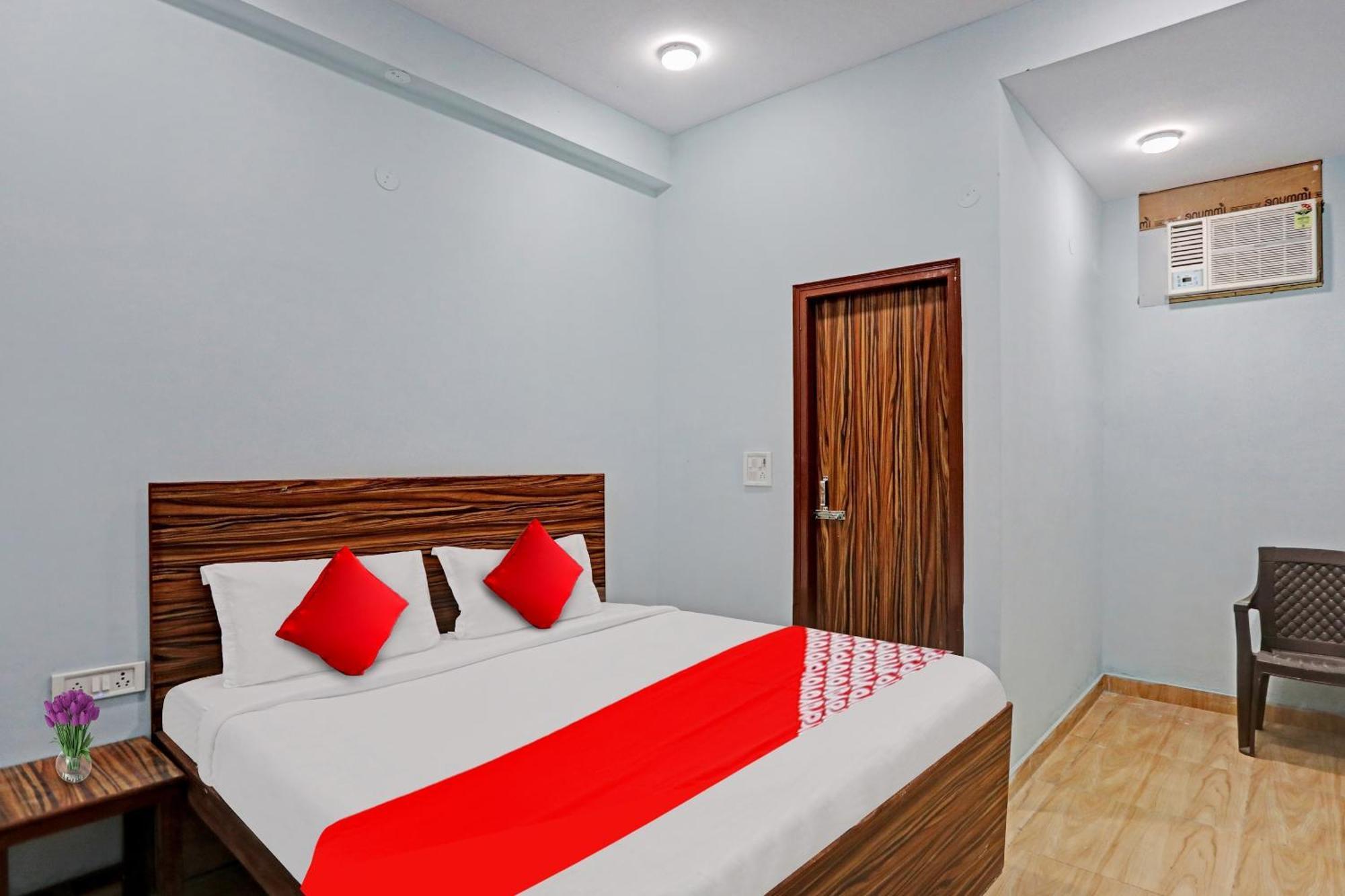 Hotel O Surya Gold Guest House Najafgarh المظهر الخارجي الصورة