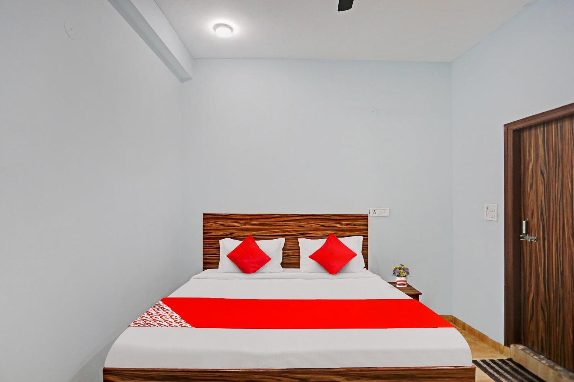 Hotel O Surya Gold Guest House Najafgarh المظهر الخارجي الصورة