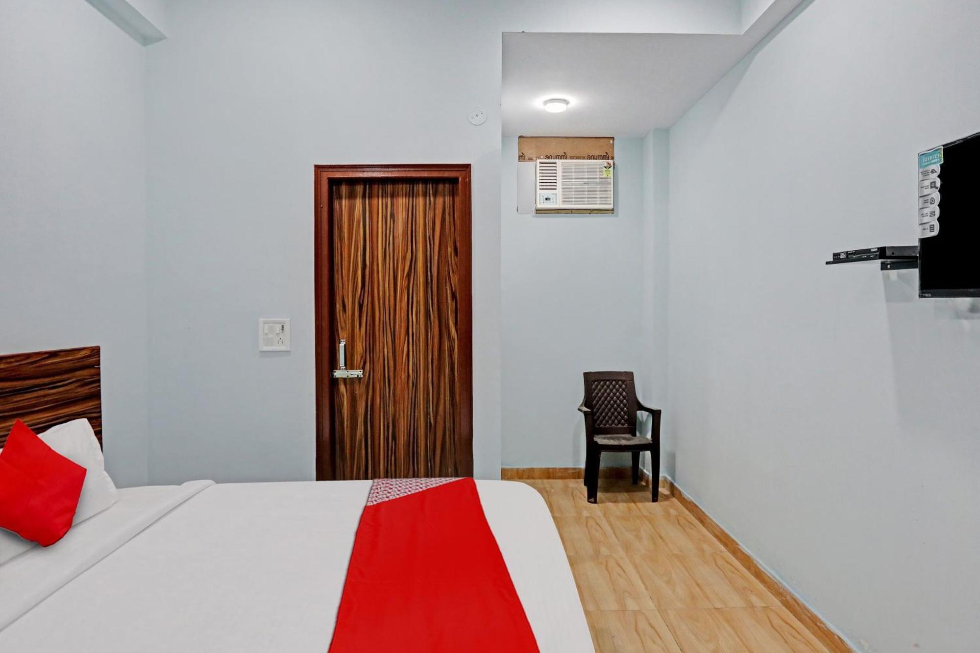 Hotel O Surya Gold Guest House Najafgarh المظهر الخارجي الصورة