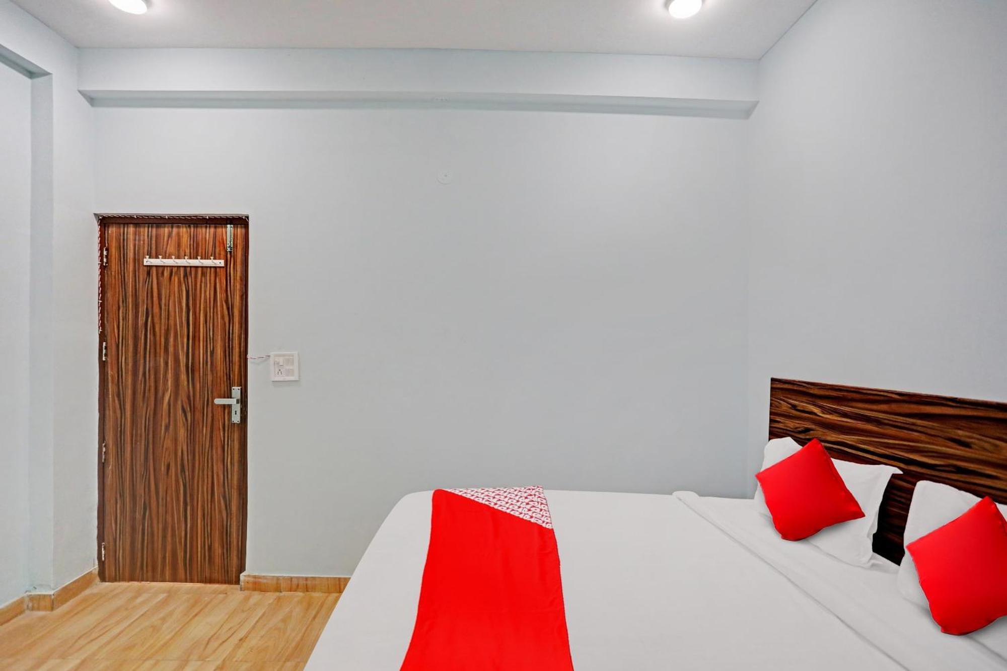 Hotel O Surya Gold Guest House Najafgarh المظهر الخارجي الصورة